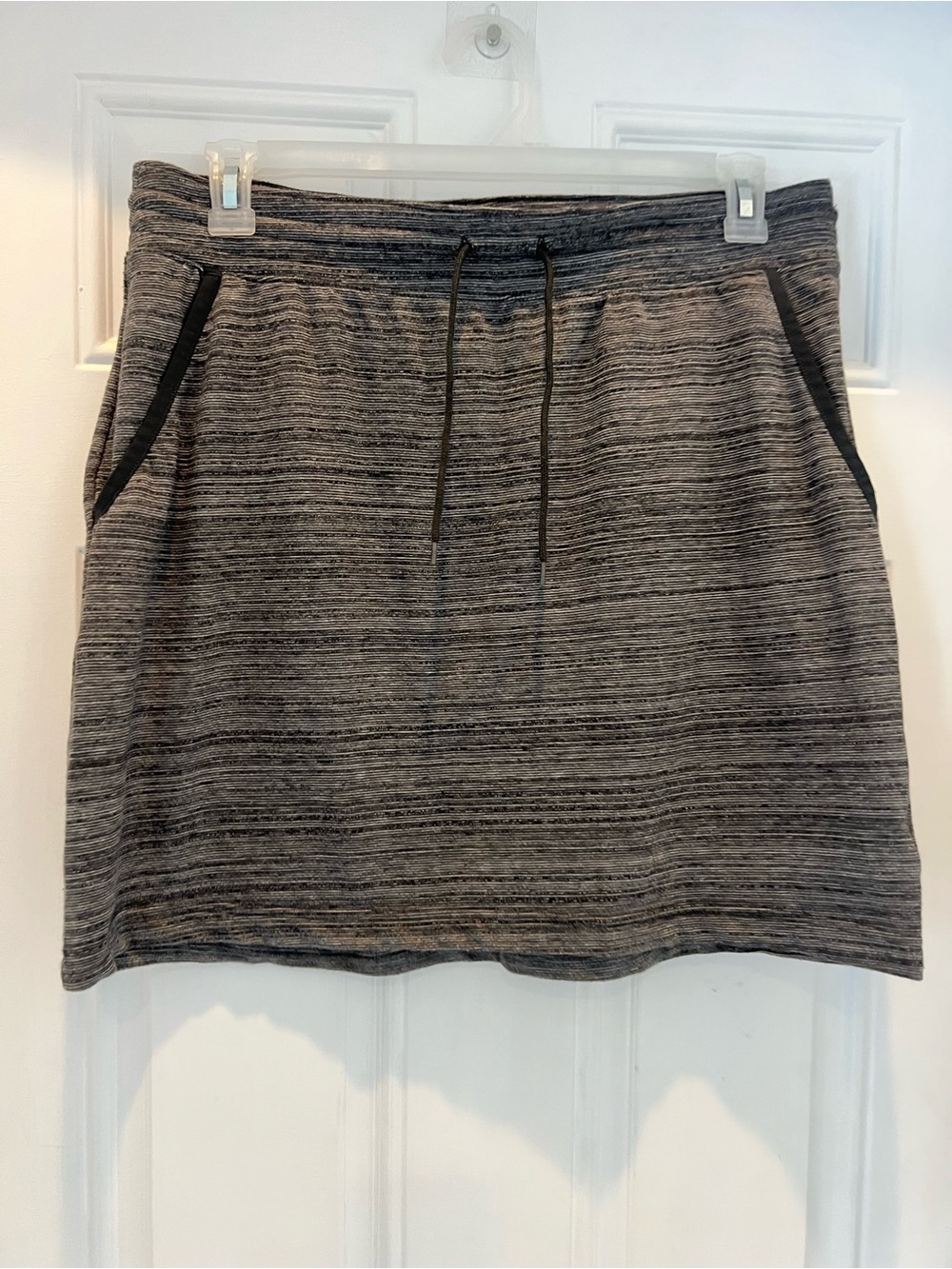 Columbia Women’s Gray Athletic Skirt Pull-On Stretch Pockets Walking Size L #976